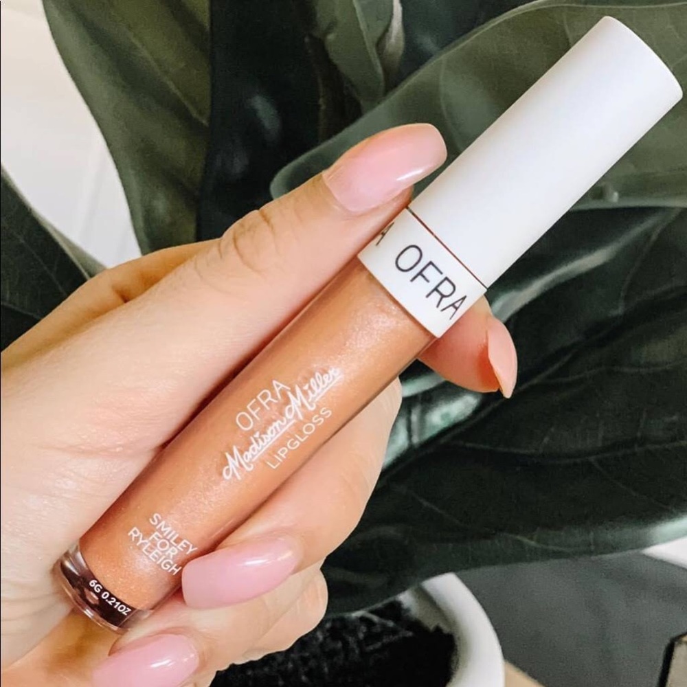 Ofra Madison Miller Lipgloss - Smiley For Ryleigh